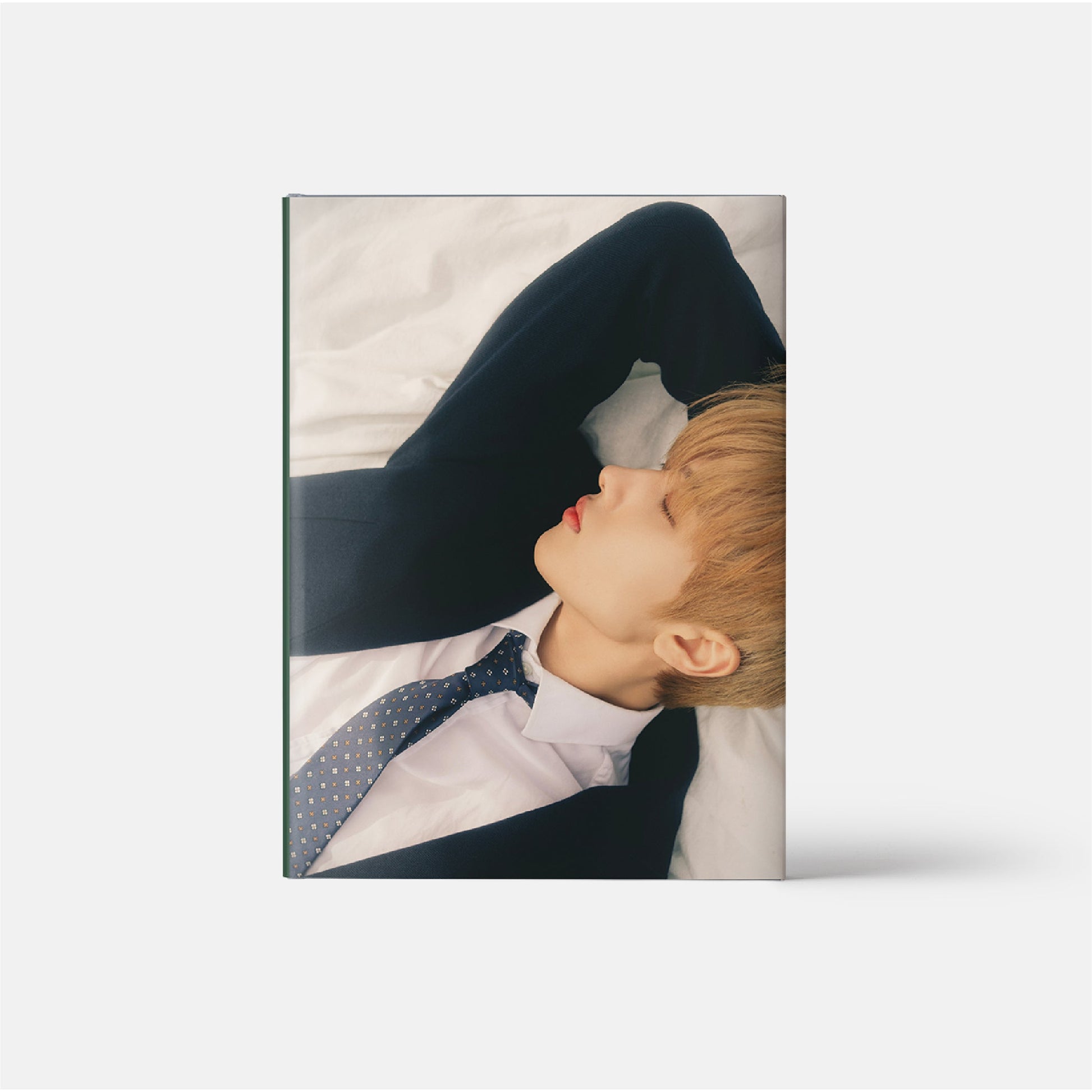 NCT DREAM PHOTOBOOK 'ENDLESS DREAM' JISUNG VERSION COVER